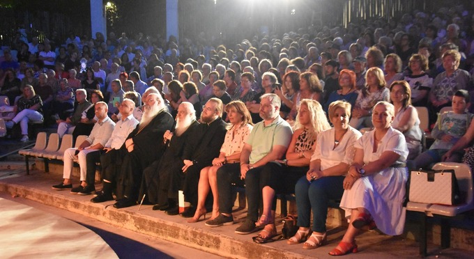 Πετυχημένη η Συναυλία – Αφιέρωμα στον Στέλιο Καζαντζίδη στη Νάουσα